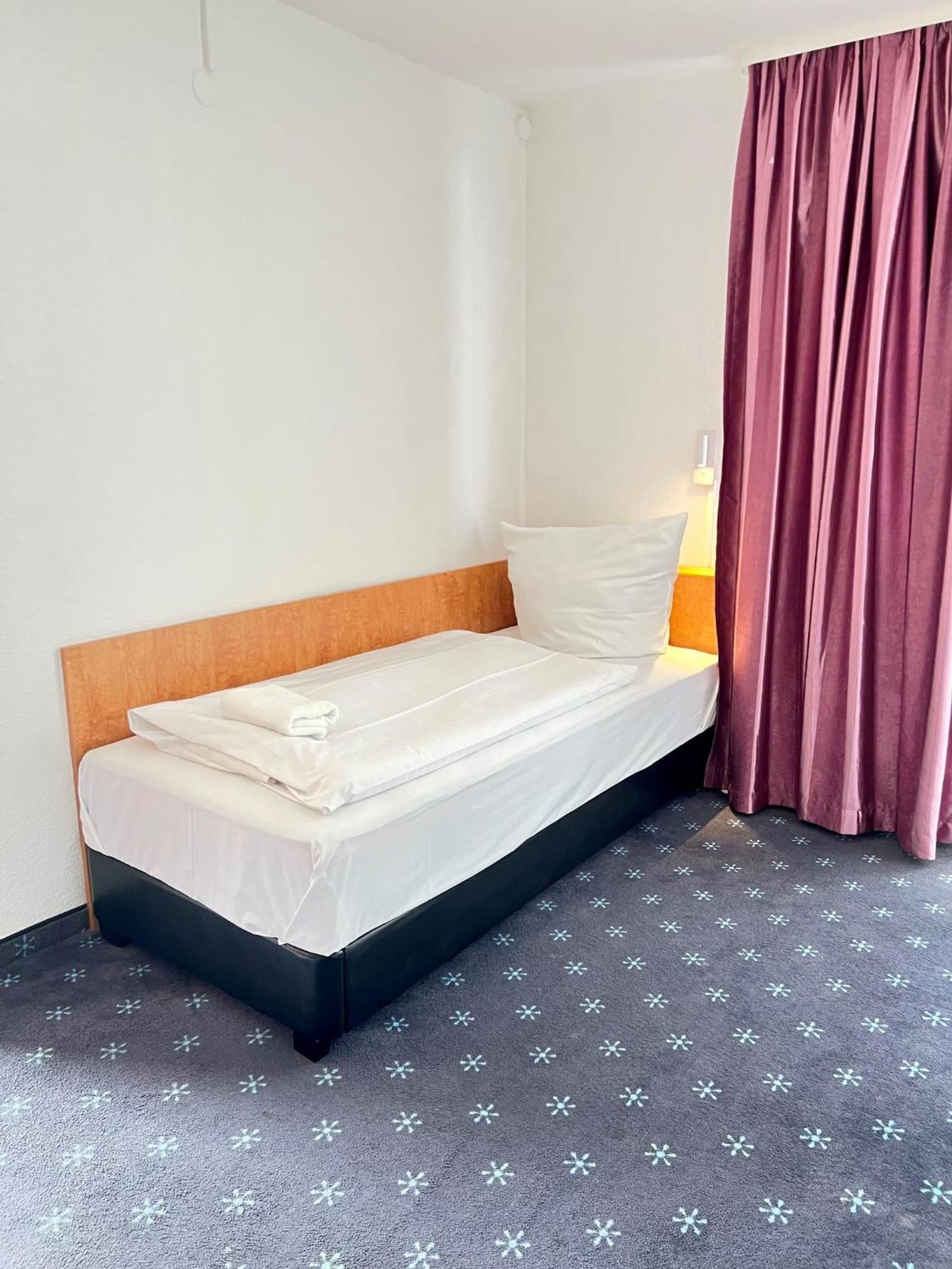 Hotel Neo Cologne Bonn Airport Rösrath Екстериор снимка